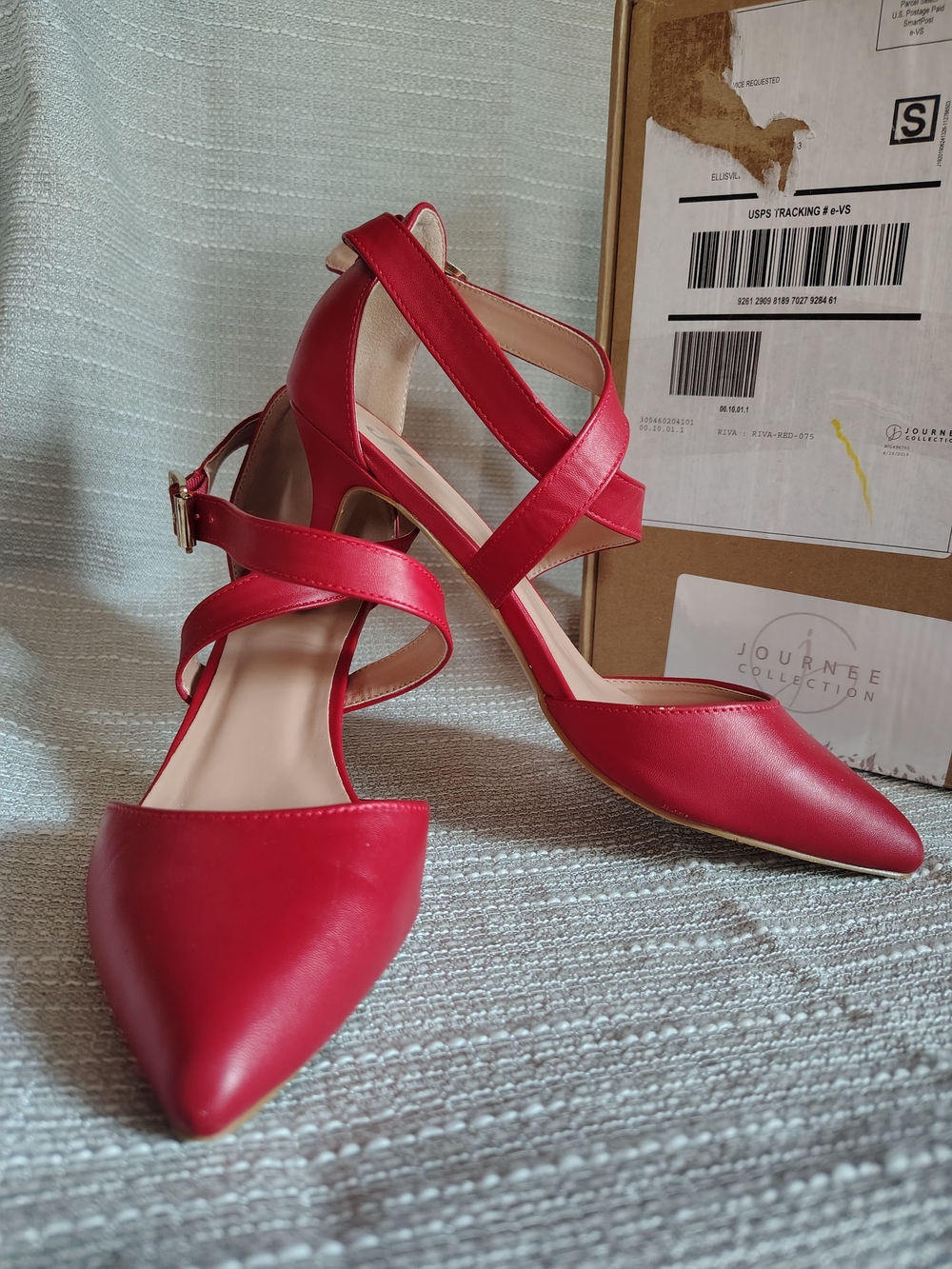 Journee Collection Riva Red Slingback Pointed Toe Kitten Heels Size 7.5 New